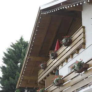 Appartement Alpenbluemchen Apts. Der Kornauer Stuben